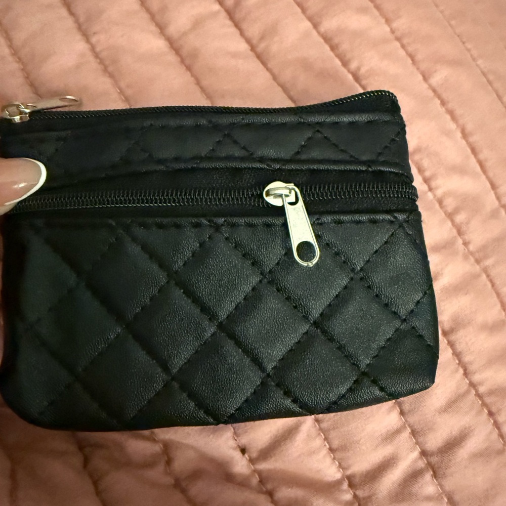 New coin purse NWOT - Picture 3 of 6